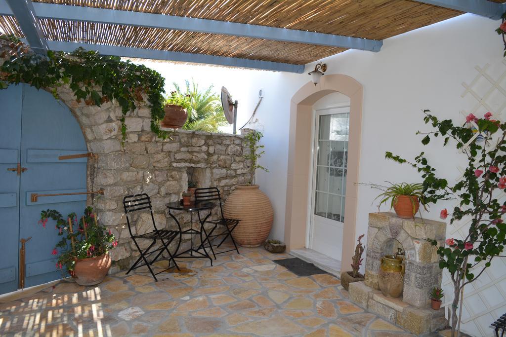 Volta Stonehouse Apartments Fratsia Exterior foto